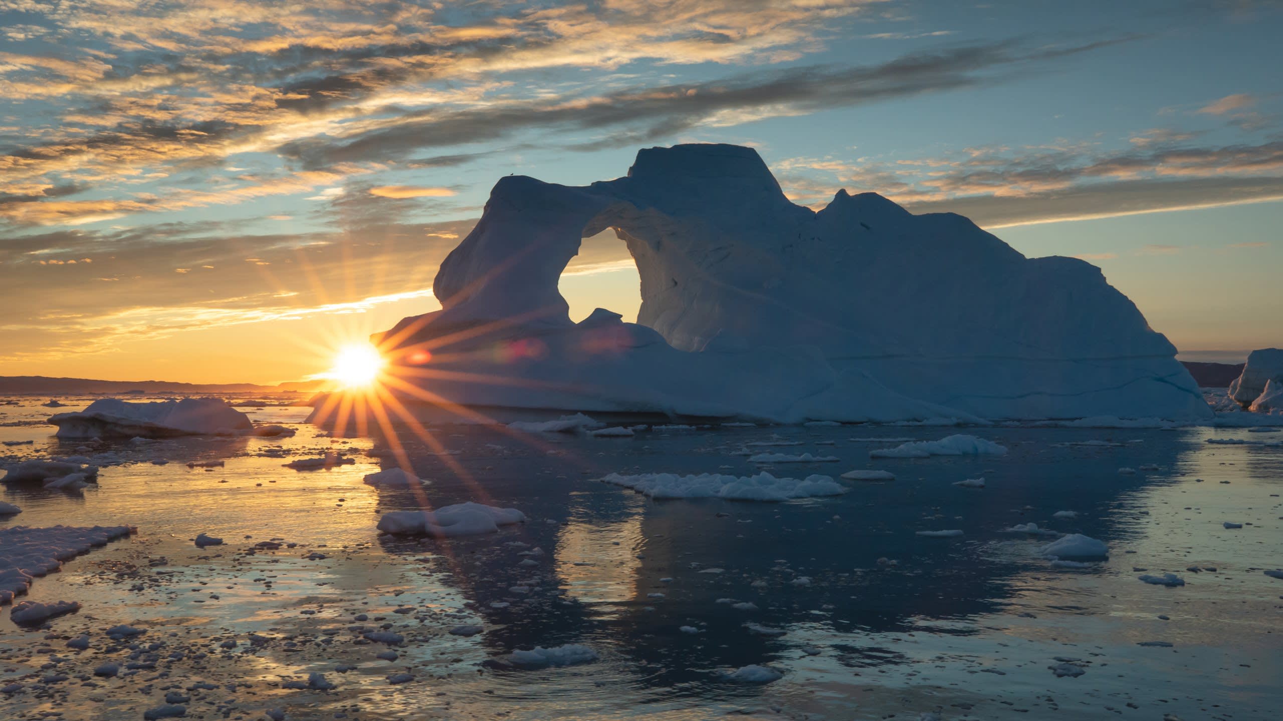 Arctic Svalbard Onboard Legend