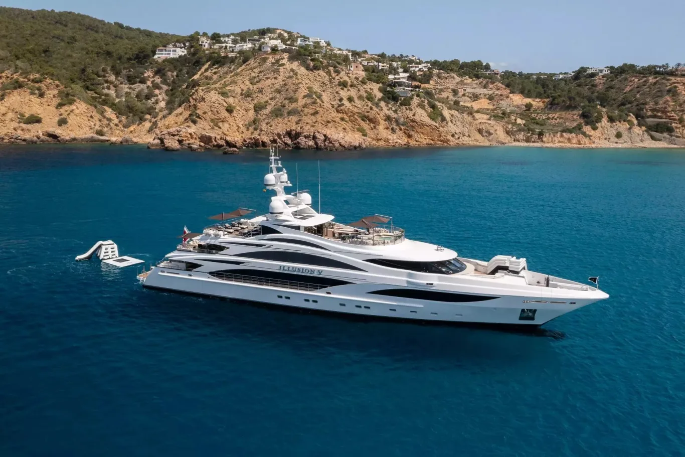 Yacht 1