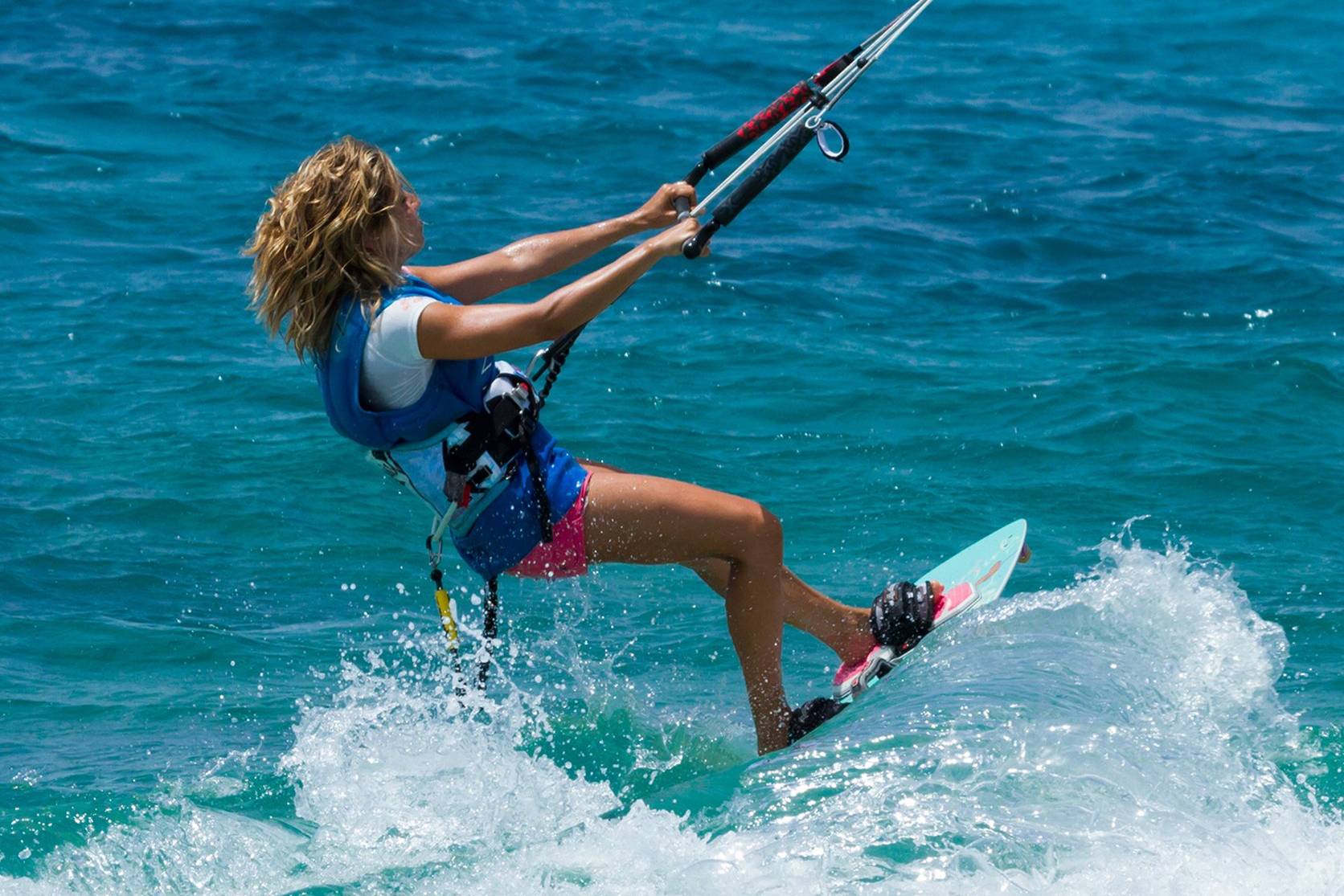 Kitesurfing at Green Island