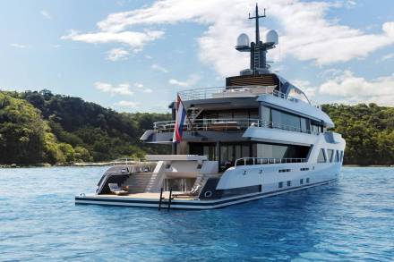 Amels 60