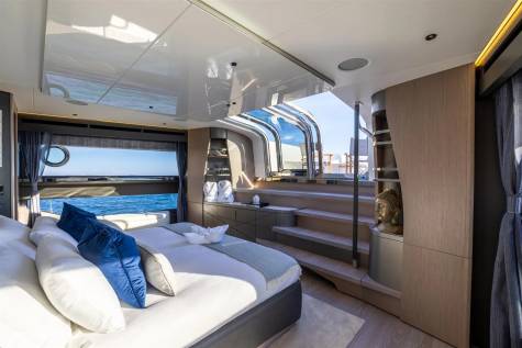 Sunseeker 100 Through the Lens