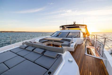 Sunseeker 100 Through the Lens