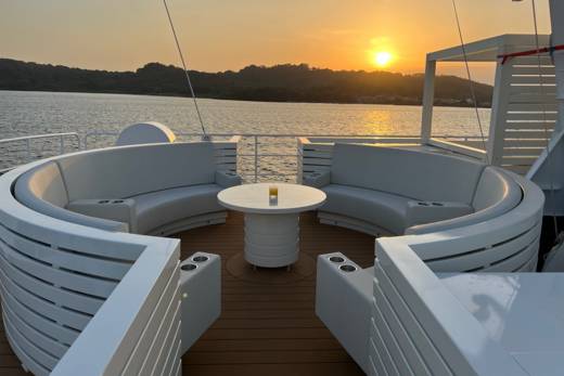 Hanse Explorer Through The Lens
