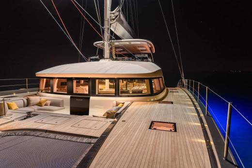 Lagoon Seventy 7 Through the Lens