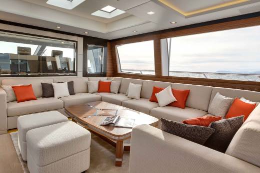 Mangusta 132 Through The Lens
