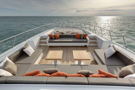Mangusta 132 Through The Lens