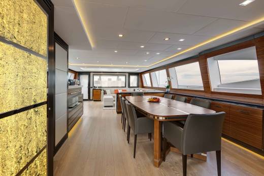 Mangusta 132 Through The Lens