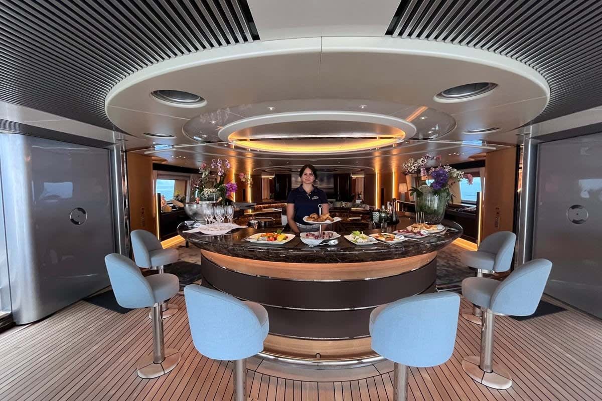 maltese falcon yacht captain