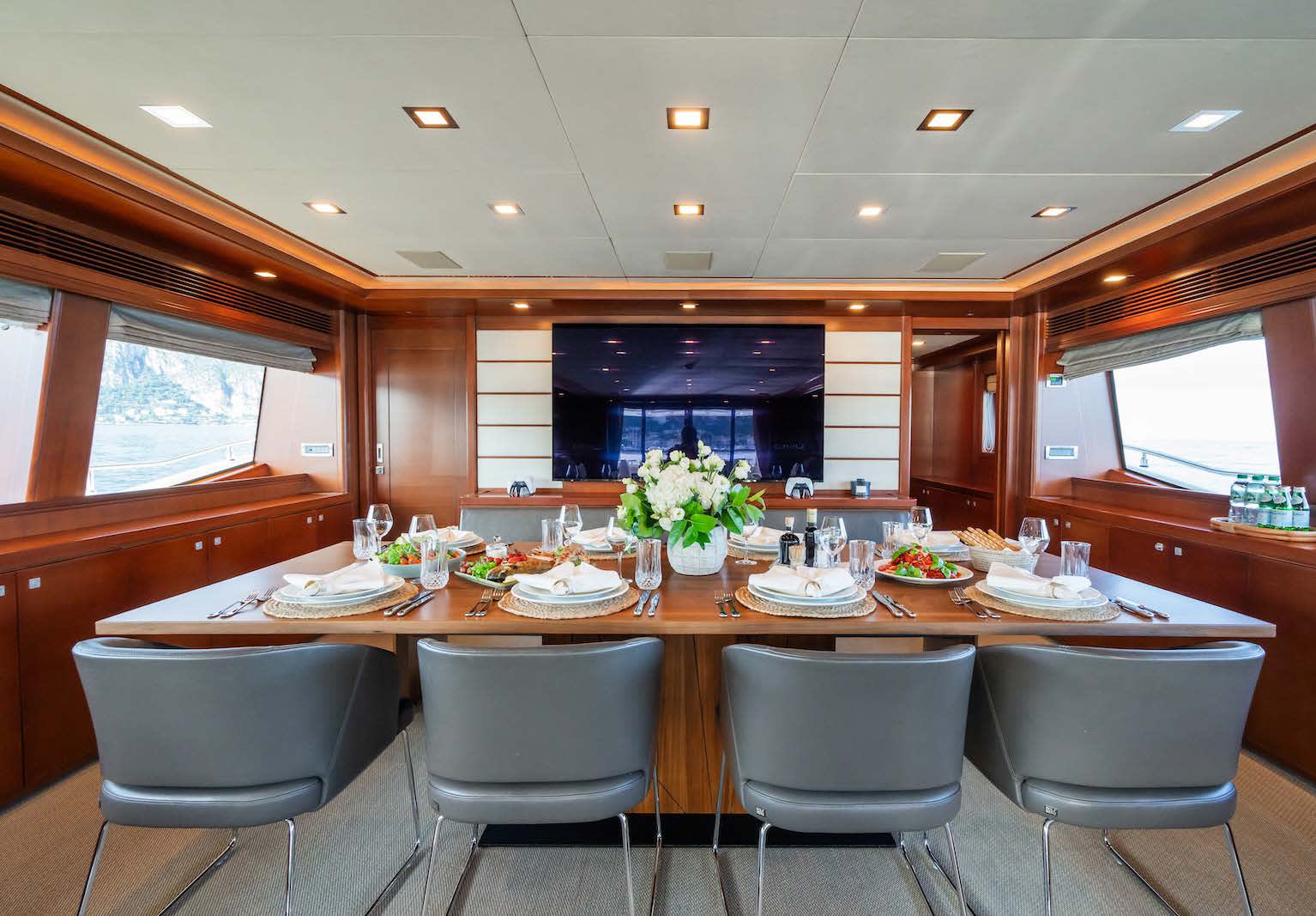 Formal Dining