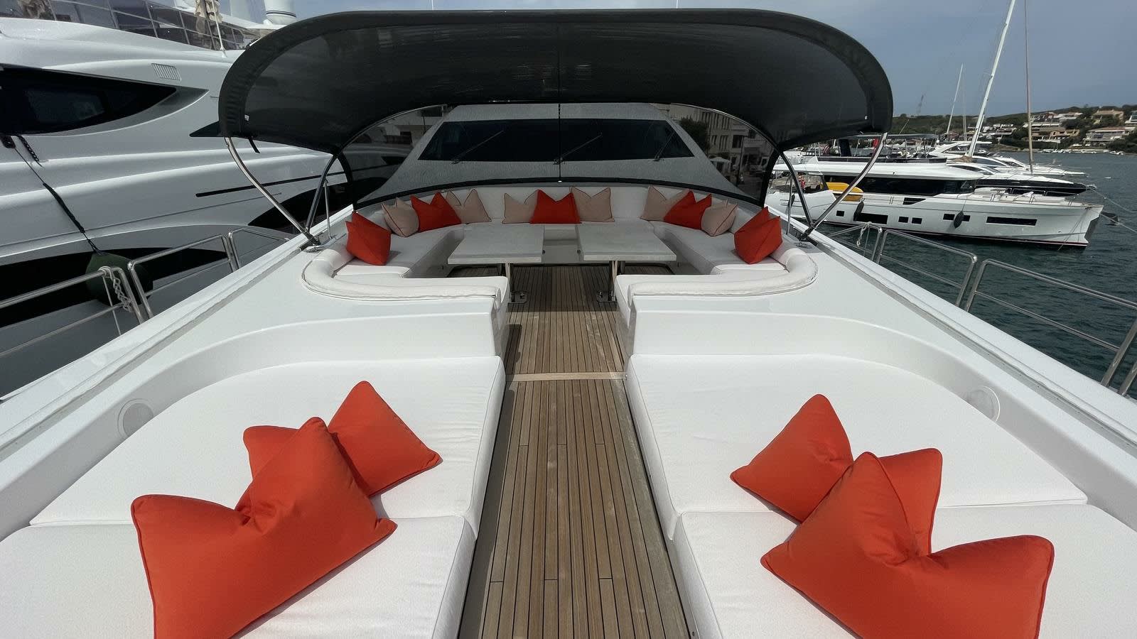 Foredeck space