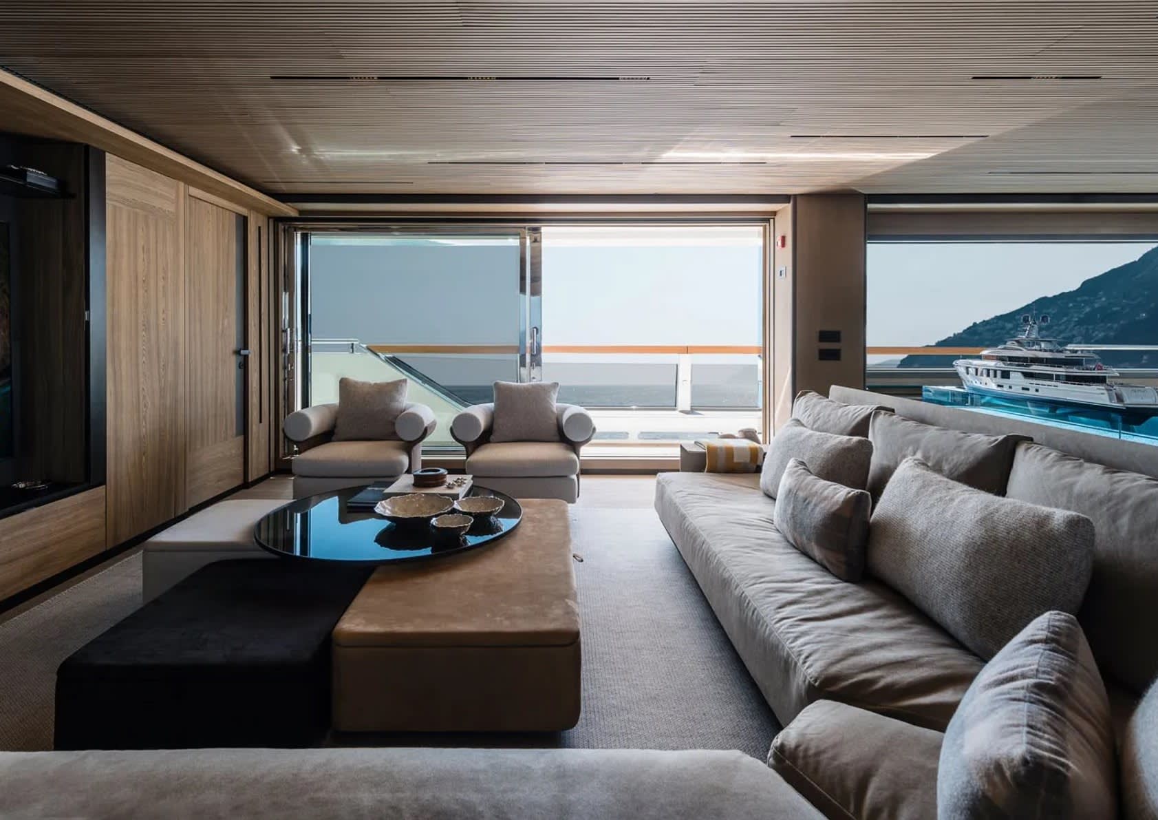 QUIET LUXURY, ULTIMATE COMFORT