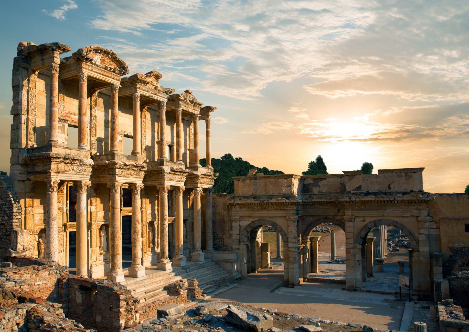 ANCIENT CIVILISATION. CONTEMPORARY ADVENTURE.