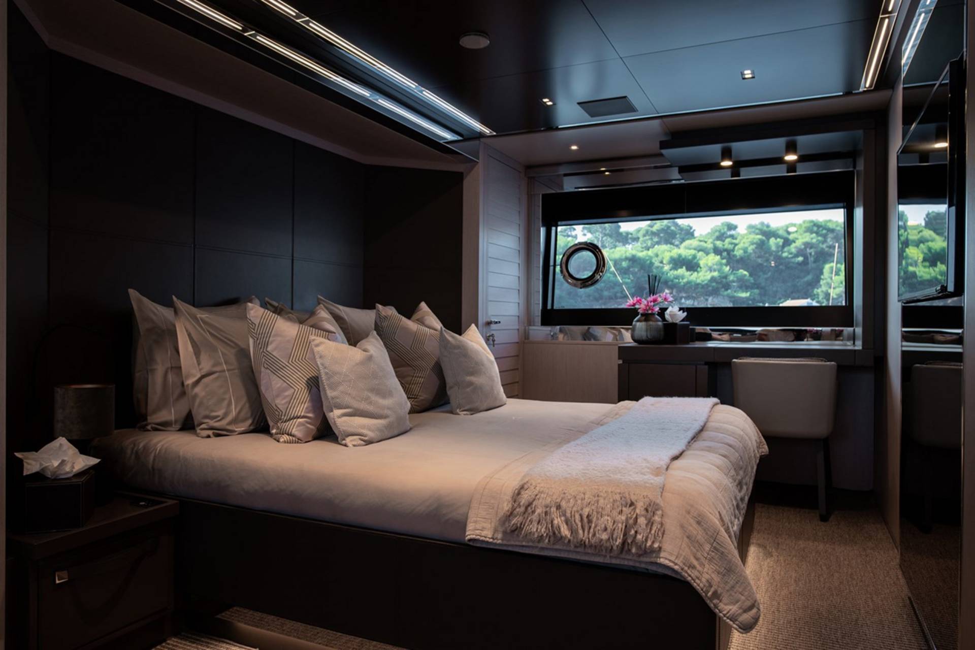 Double Full-Beam Suites