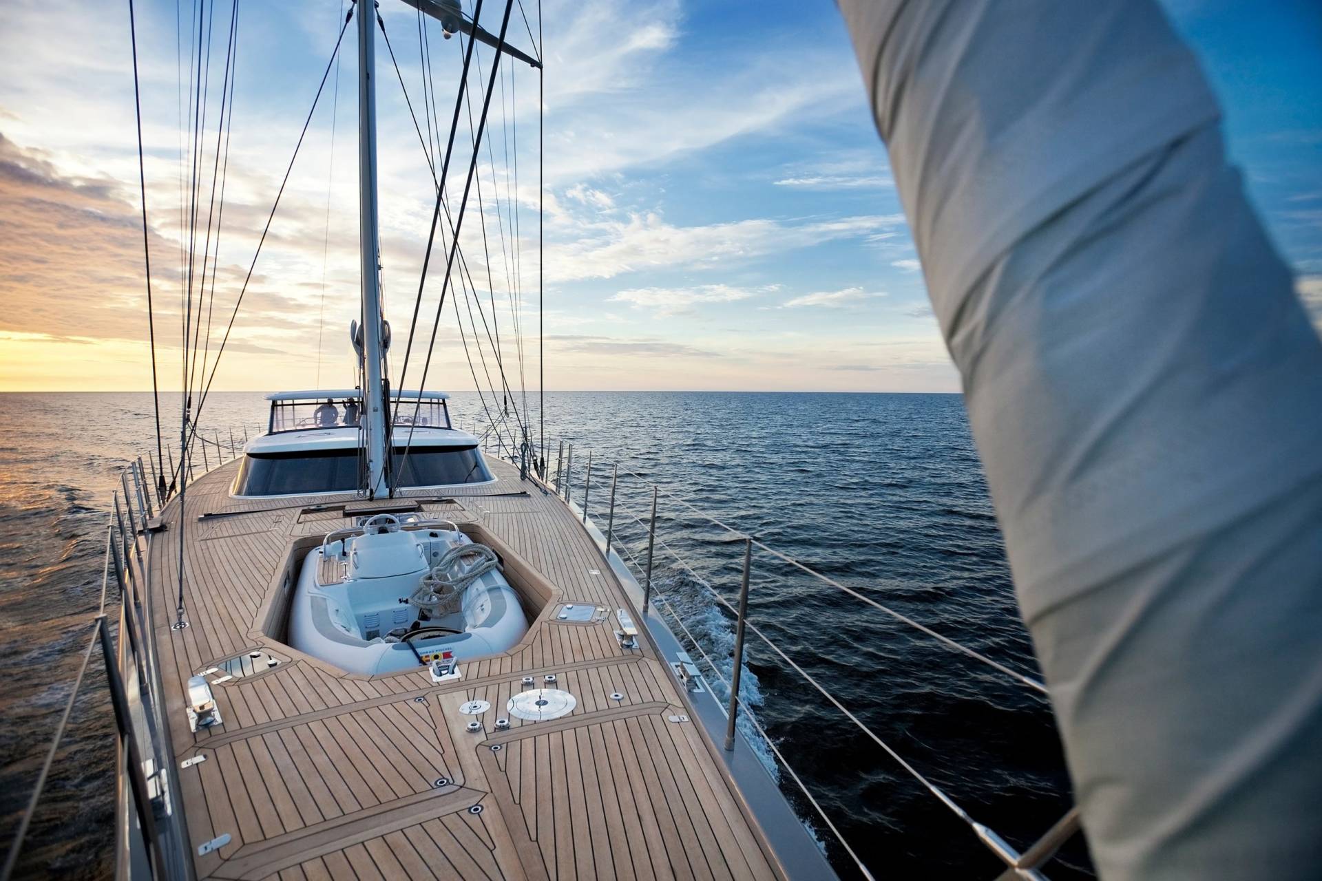 Sail in Luxury
