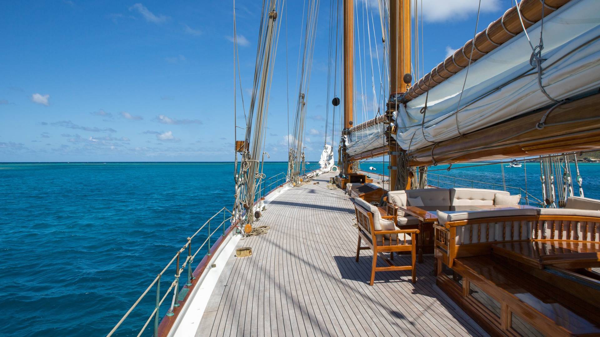 Island-Hopping on the Caribbean Rim