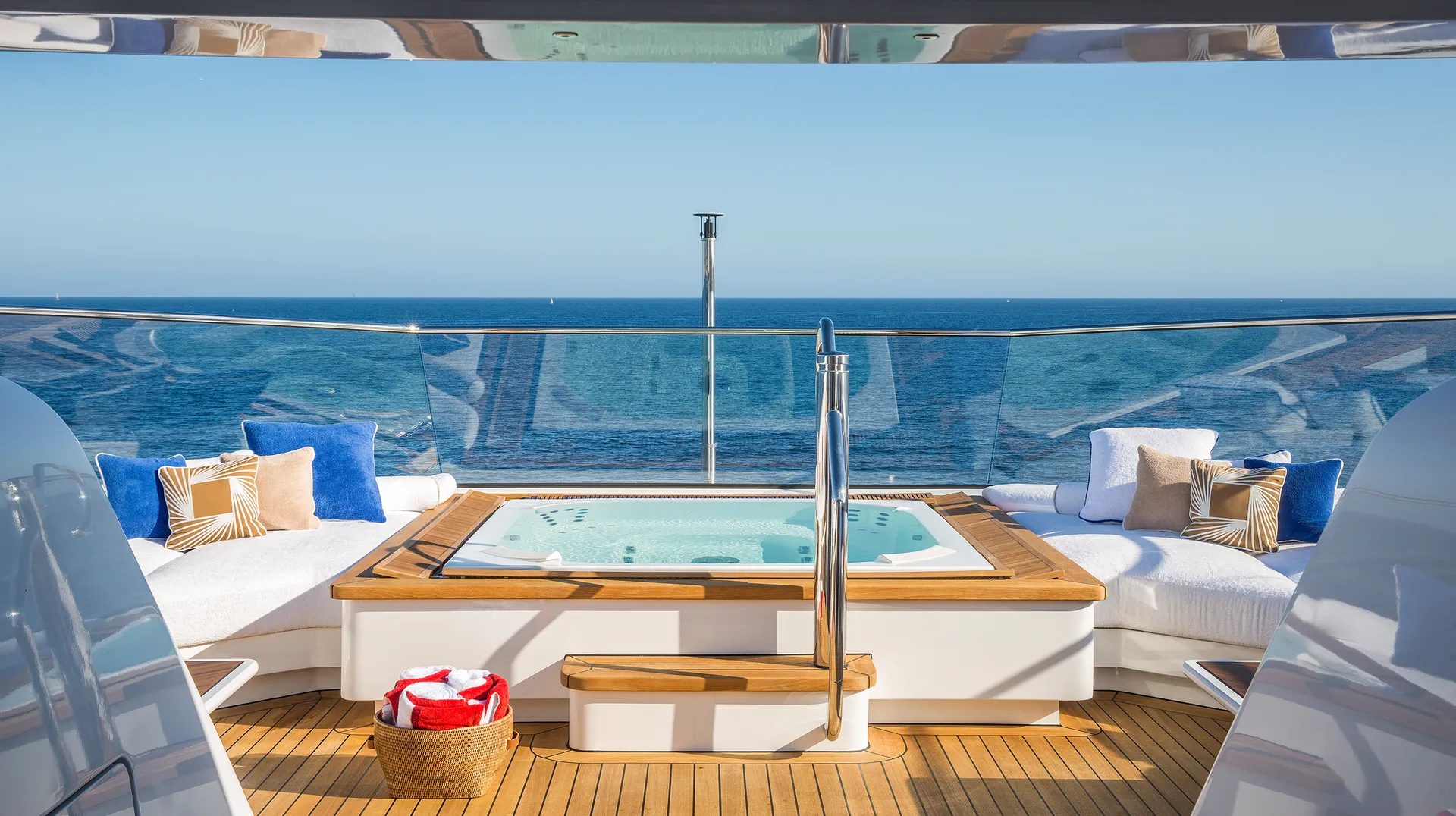 Expansive Sundeck