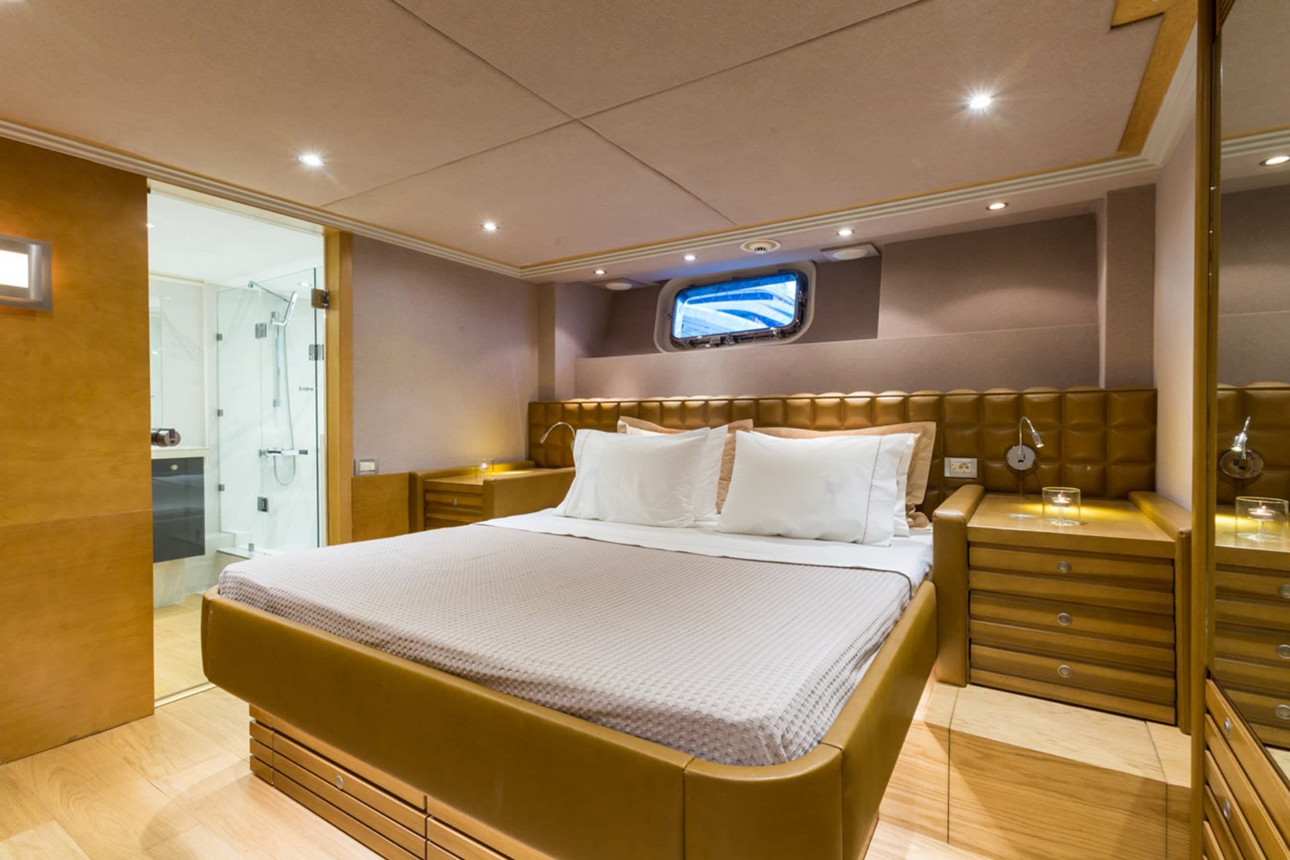 VIP Suite and Double Cabins