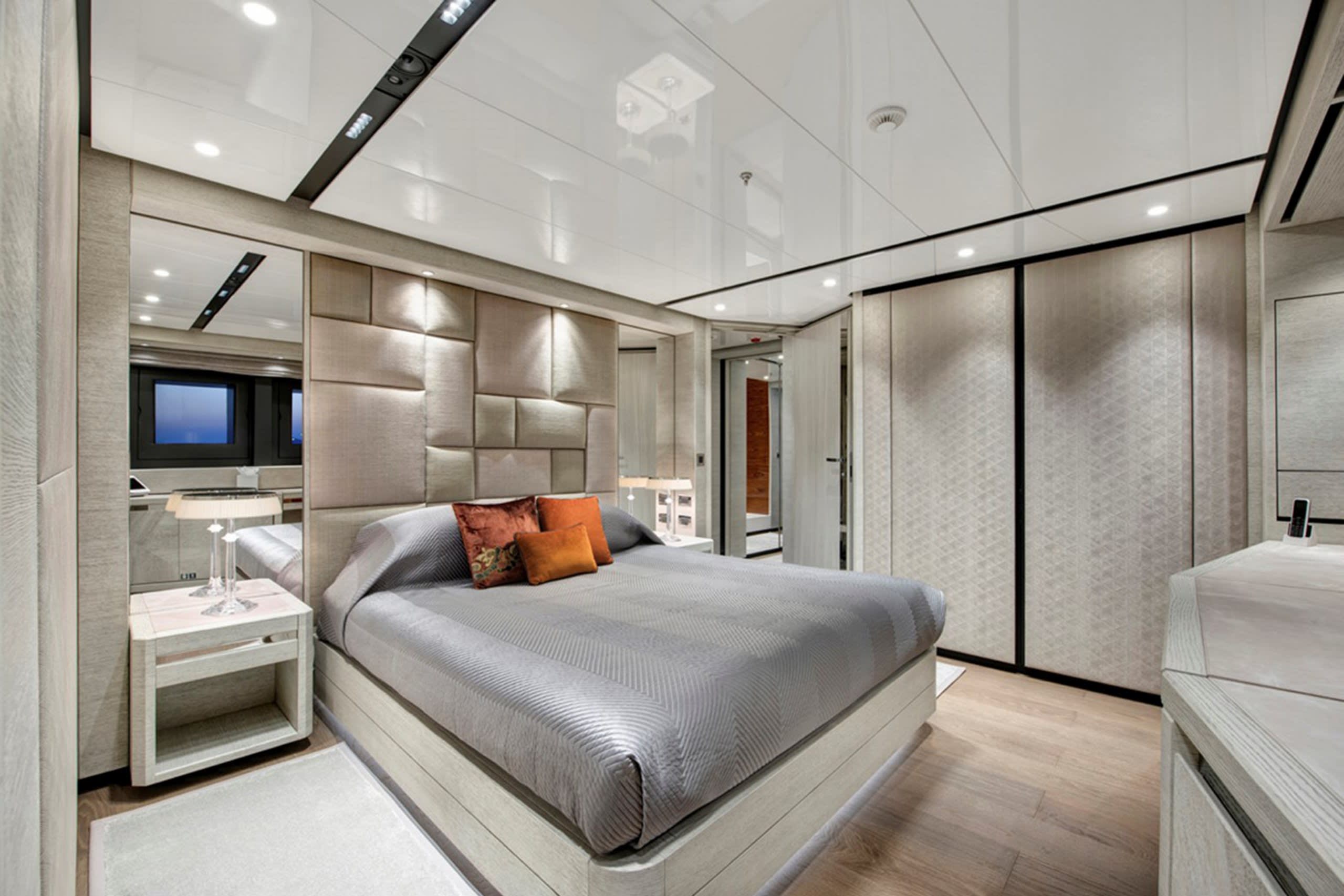 VIP Cabins