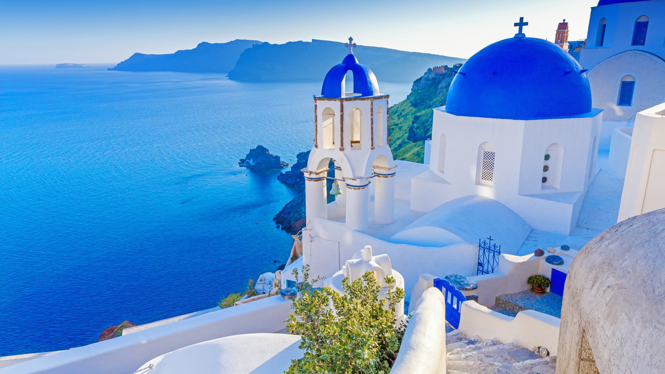48 hours in Santorini