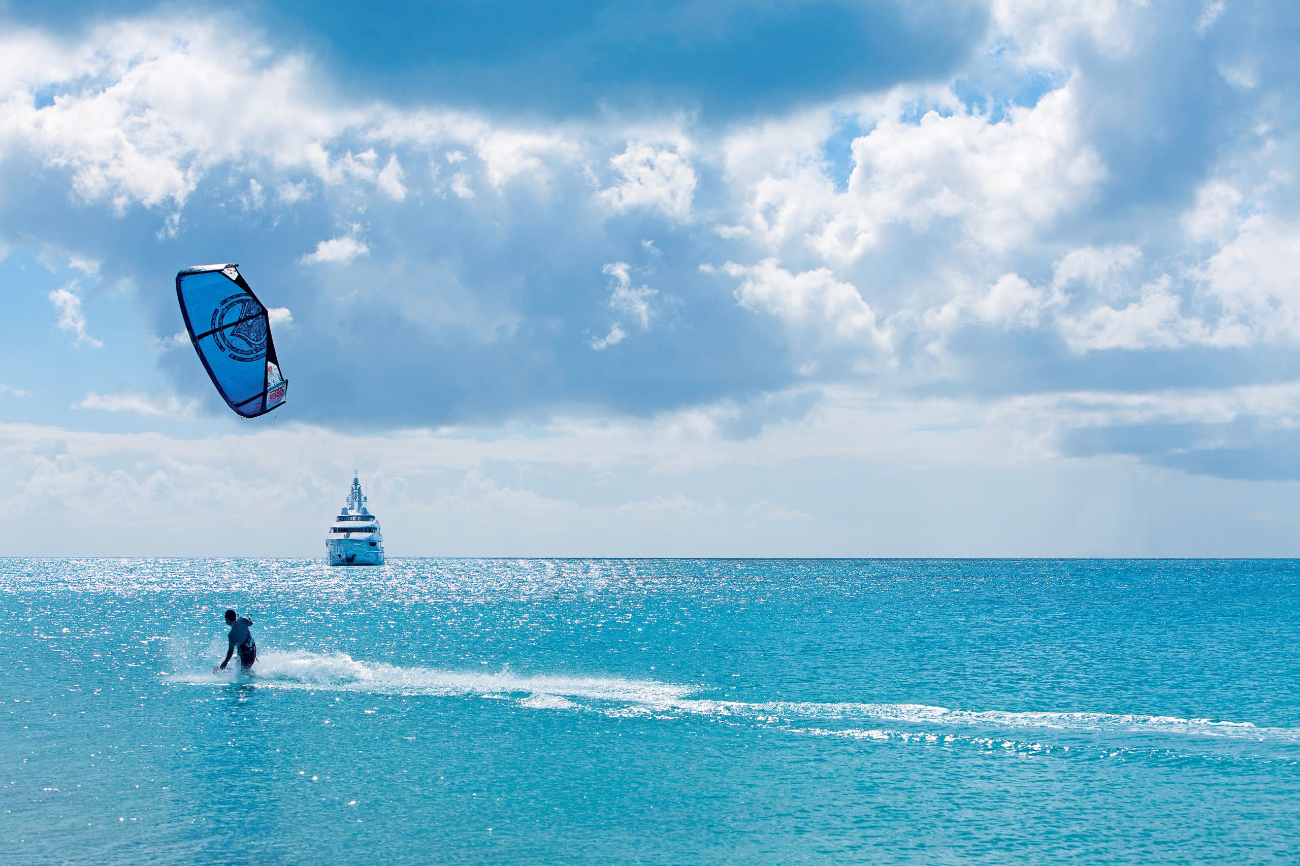 Kitesurfing