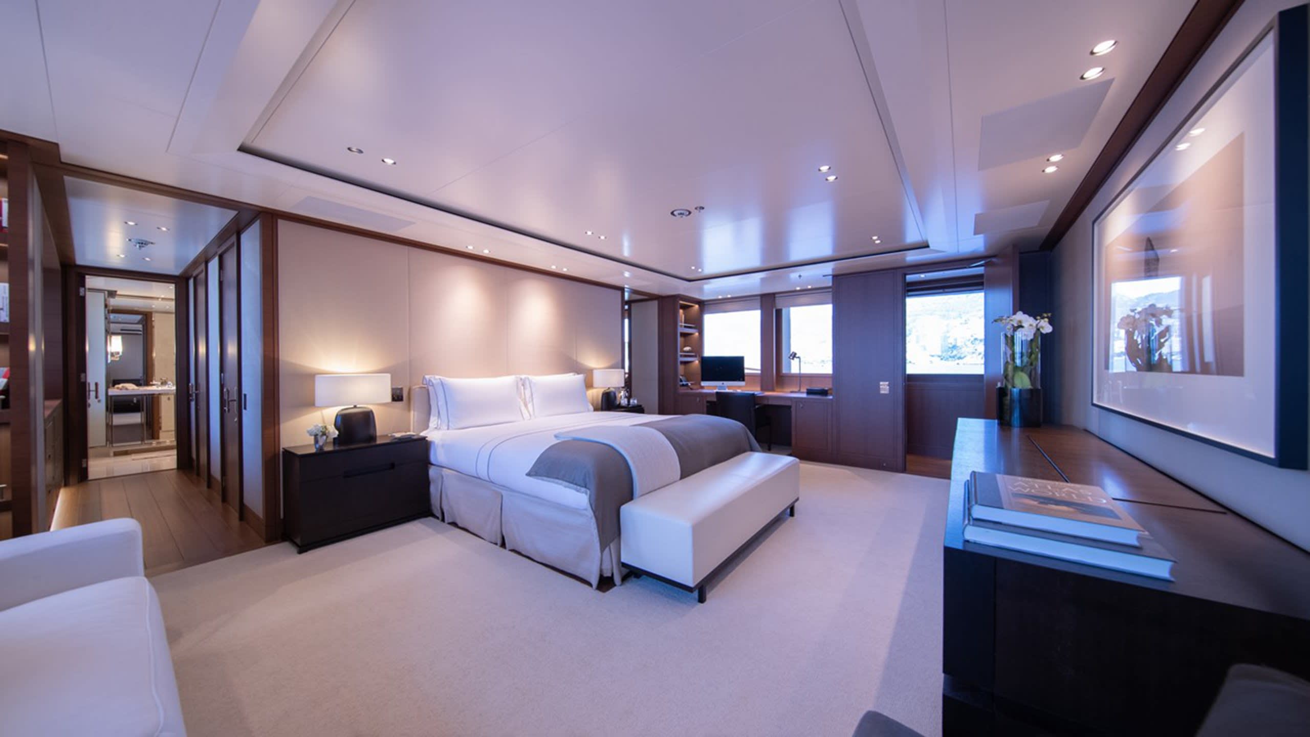 Main Deck Master Suite