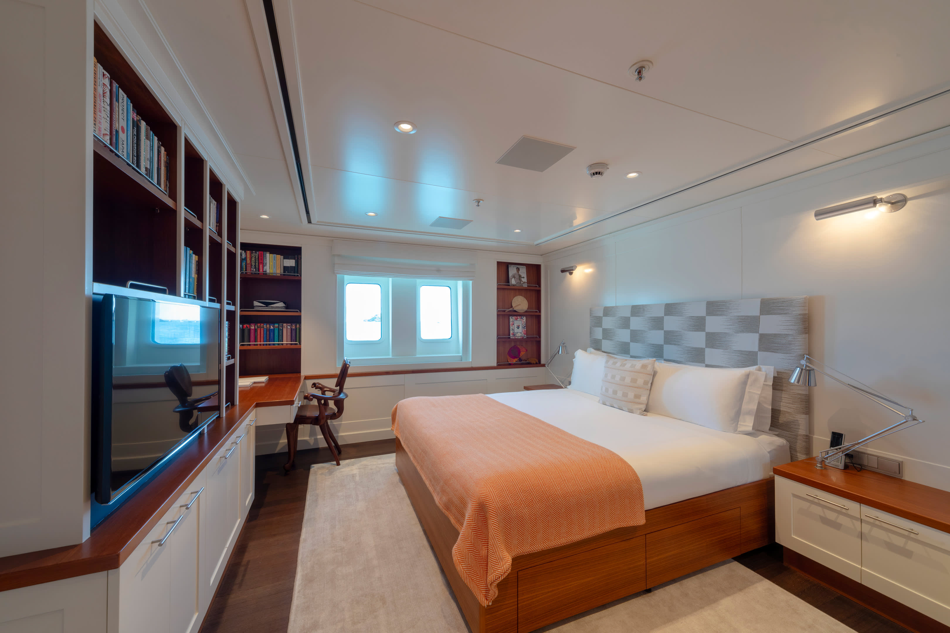 6 Cabins