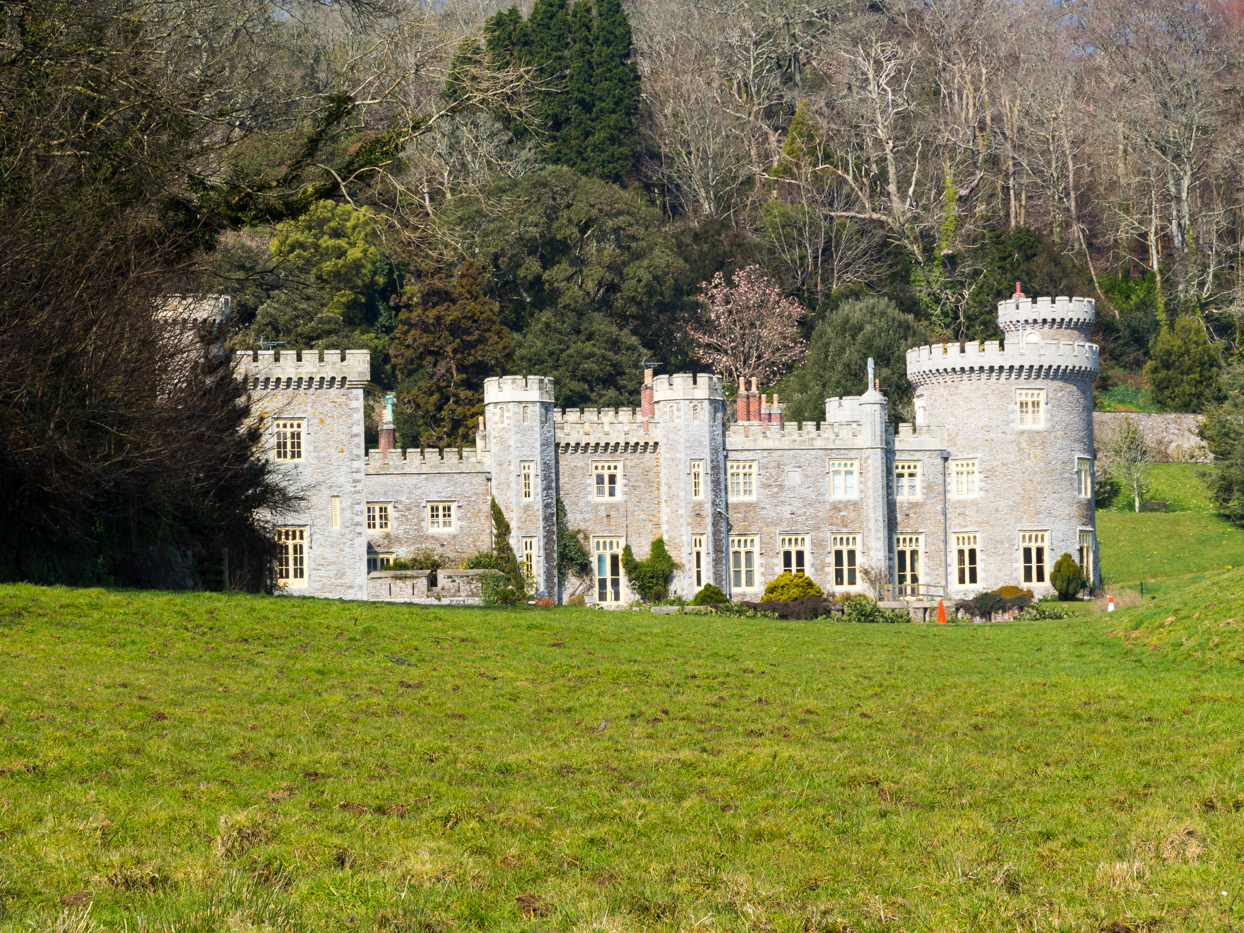 CAERHAYS CASTLE