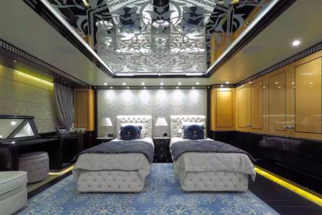 Mini Twin Cabin