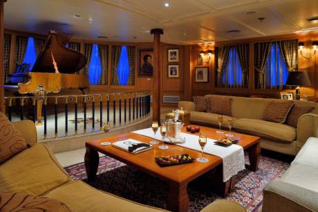 Maria Callas Piano Lounge