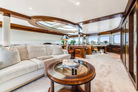 Split Level Principal Cabin