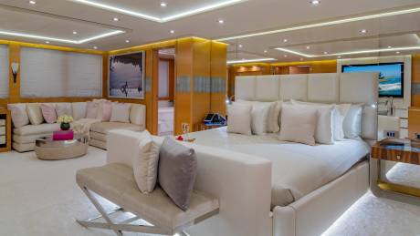 Full-Beam Owner’s Suite