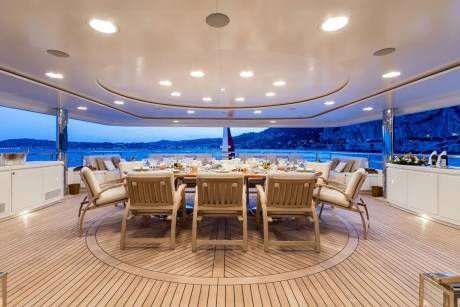 Al Fresco Dining