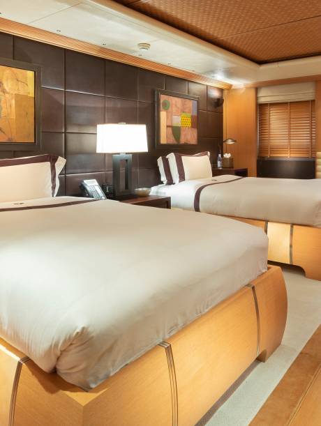 Guest Cabin 06