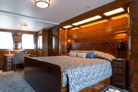 Lavish Quarters