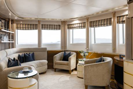 Spacious Main Deck