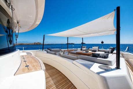 Foredeck Cabana