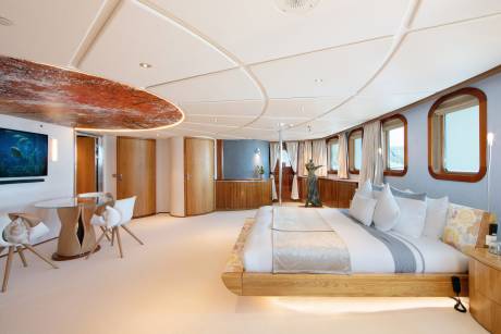 Principal Cabin