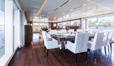Indoor-outdoor Dining