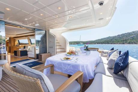 Al Fresco Dining