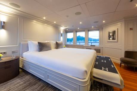 Principal Cabin
