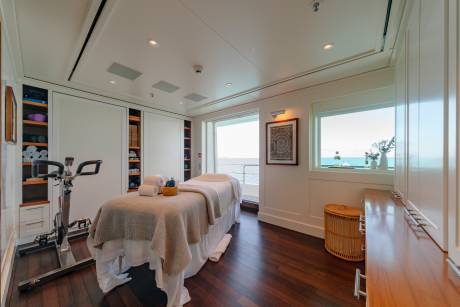 Convertible Treatment Room